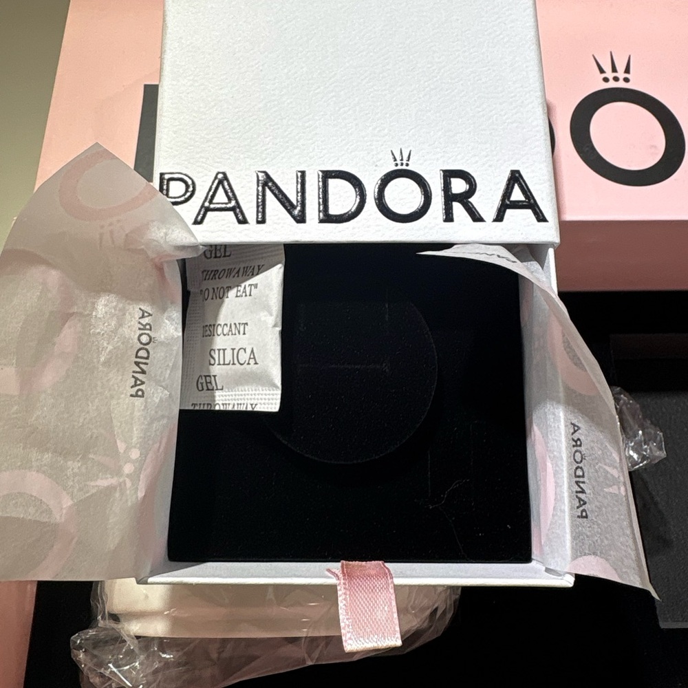 Pandora Pink Gift Box Set - Picture 6 of 15